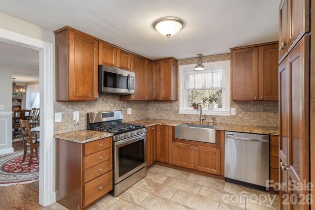 306 Taylor Street, Hendersonville, NC 28739