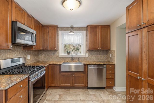 306 Taylor Street, Hendersonville, NC 28739