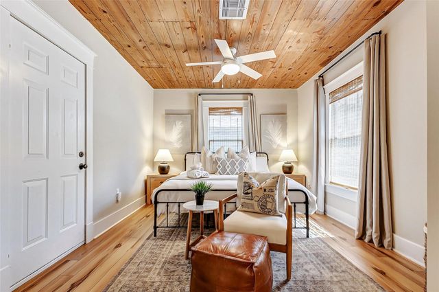 1602 40th Street, Galveston, TX 77550