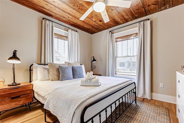 1602 40th Street, Galveston, TX 77550