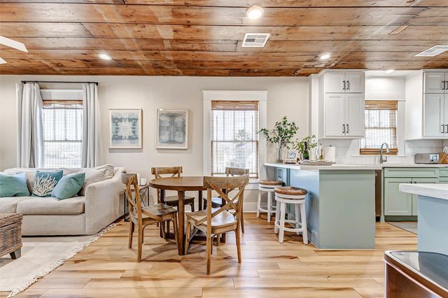 1602 40th Street, Galveston, TX 77550