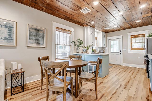 1602 40th Street, Galveston, TX 77550