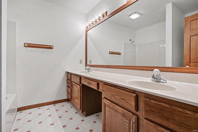 11199 Anderson Lake Drive, Granger, IN 46530