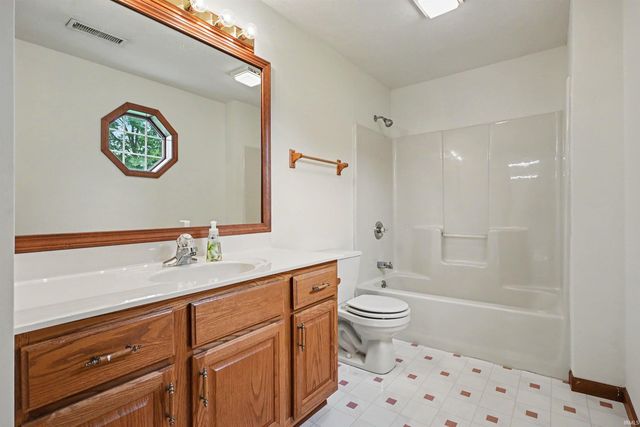 11199 Anderson Lake Drive, Granger, IN 46530