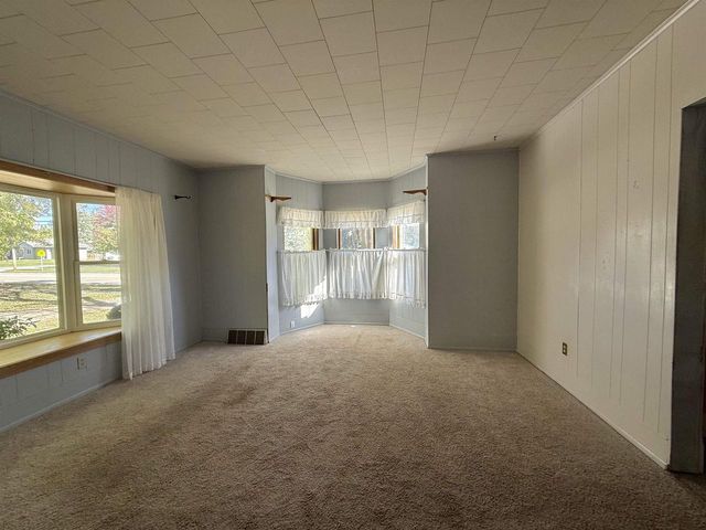 325 N WISCONSIN STREET, Berlin, WI 54923