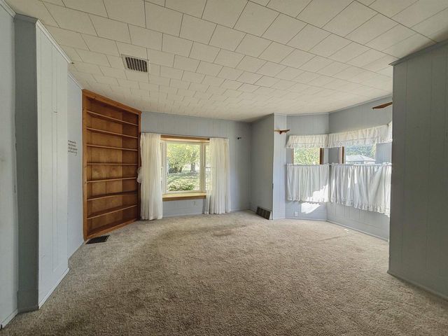 325 N WISCONSIN STREET, Berlin, WI 54923