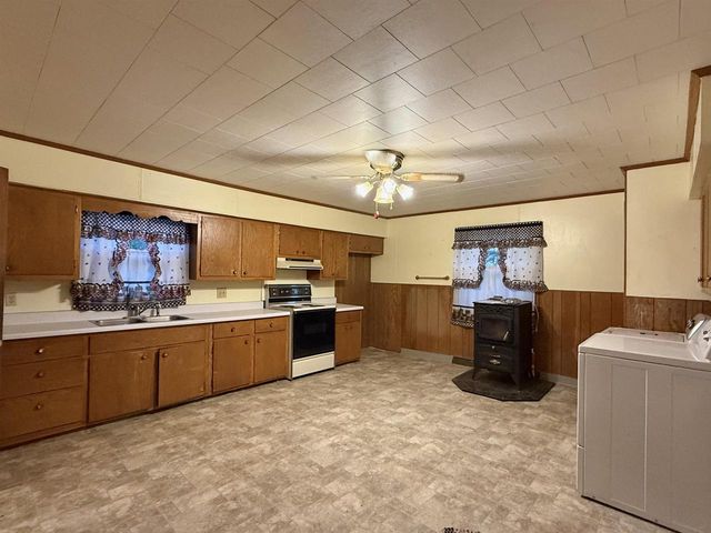 325 N WISCONSIN STREET, Berlin, WI 54923