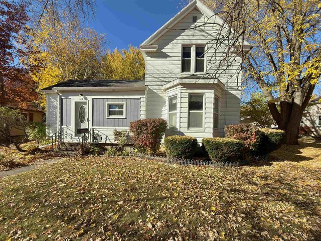 325 N WISCONSIN STREET, Berlin, WI 54923