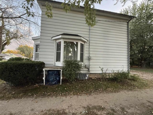 325 N WISCONSIN STREET, Berlin, WI 54923