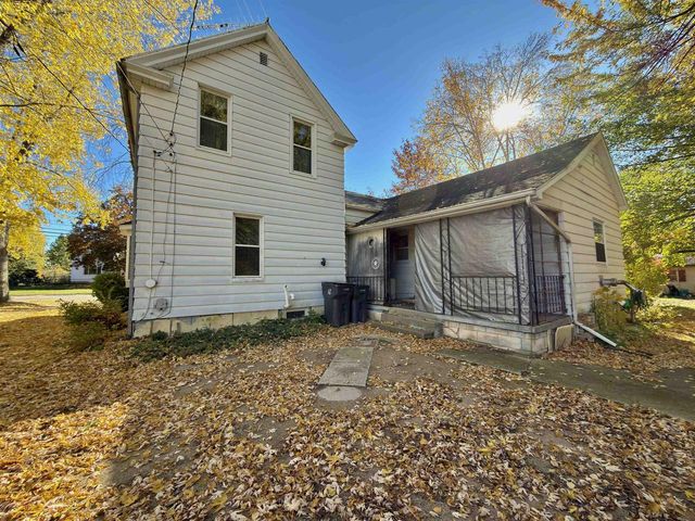 325 N WISCONSIN STREET, Berlin, WI 54923