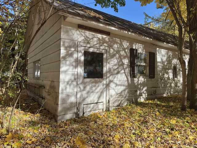 325 N WISCONSIN STREET, Berlin, WI 54923