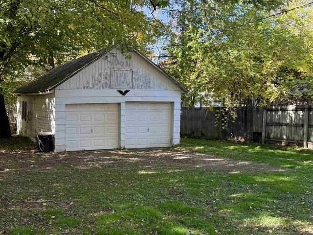 325 N WISCONSIN STREET, Berlin, WI 54923