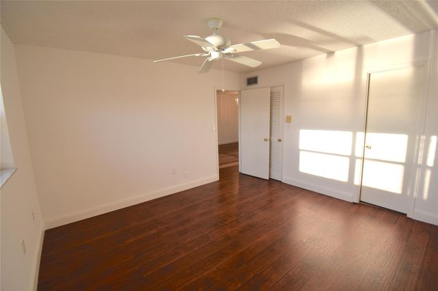 3051 Sunrise Lakes Dr 311, Sunrise, FL 33322