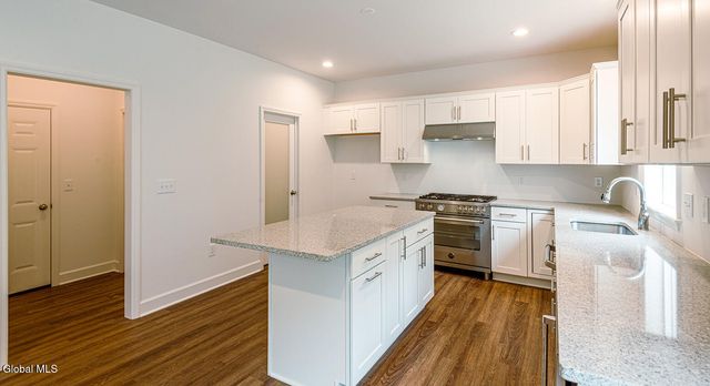 38 Heritage Way, Bethlehem, NY 12158