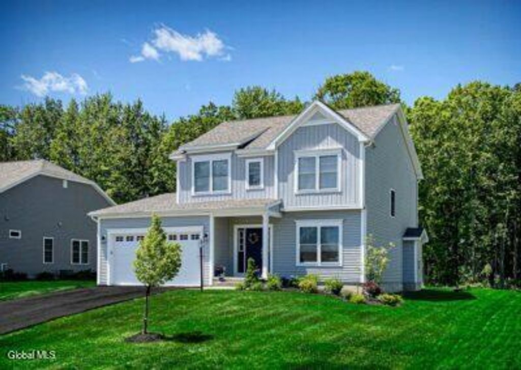 38 Heritage Way, Bethlehem, NY 12158