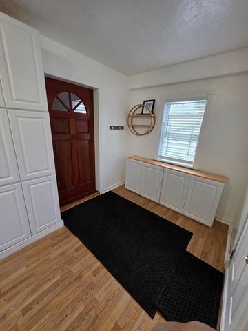 73 Hudson St, Milton, MA 02186