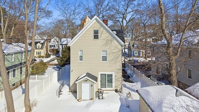 73 Hudson St, Milton, MA 02186