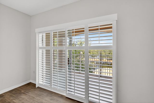 625 Fairway Dr 302, St Augustine, FL 32084