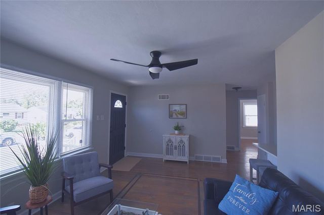 7740 General Sherman Lane, St Louis, MO 63123