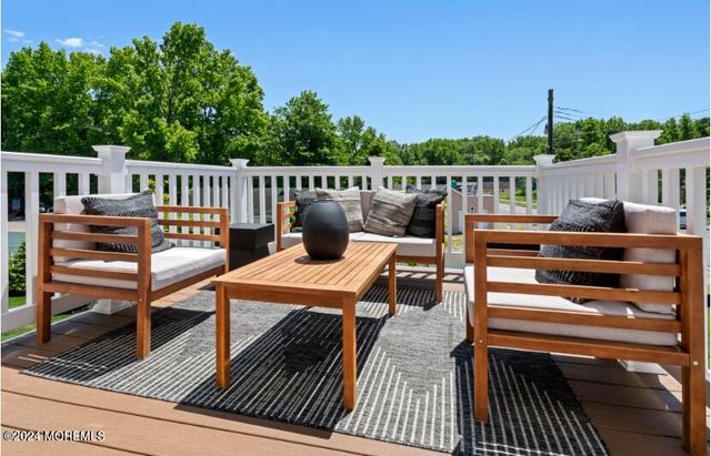 10 Bella Court, Manalapan, NJ 07726