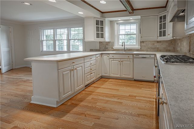 70 Westchester Rd, Amherst, NY 14221