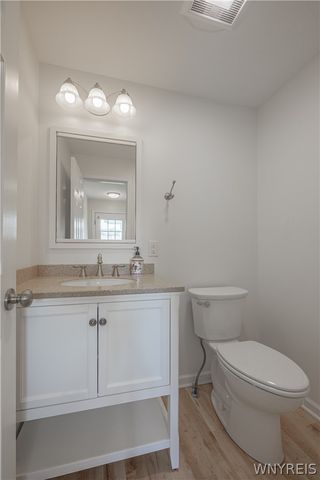70 Westchester Rd, Amherst, NY 14221