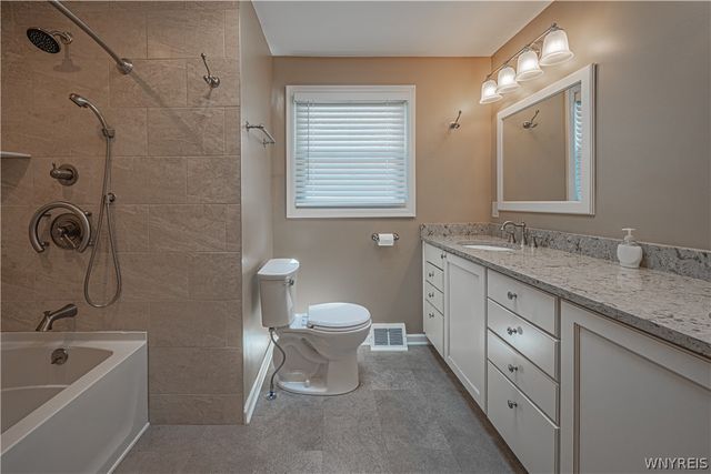 70 Westchester Rd, Amherst, NY 14221