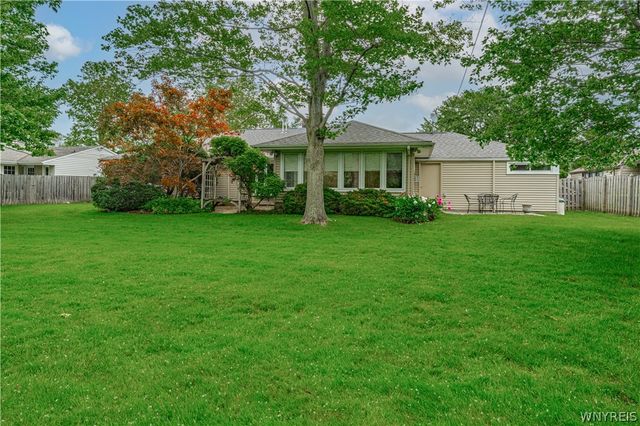 70 Westchester Rd, Amherst, NY 14221