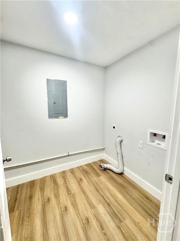 607 Dyches Drive, Savannah, GA 31406