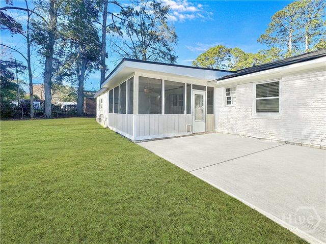 607 Dyches Drive, Savannah, GA 31406