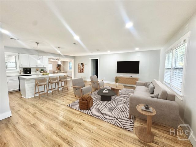 607 Dyches Drive, Savannah, GA 31406