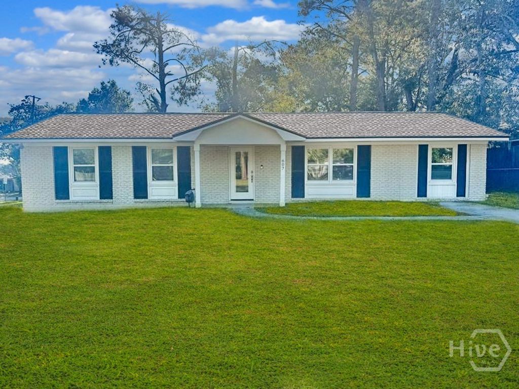 607 Dyches Drive, Savannah, GA 31406