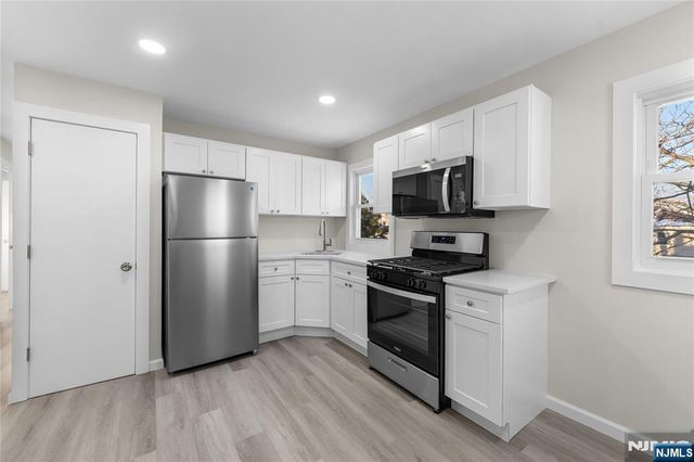 184 High Street 2, Hackensack, NJ 07601