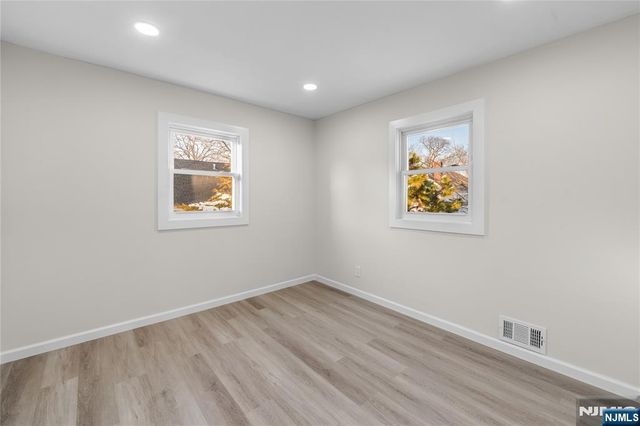 184 High Street 2, Hackensack, NJ 07601