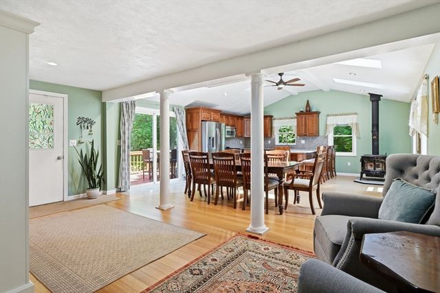 160 East St, South Hadley, MA 01075