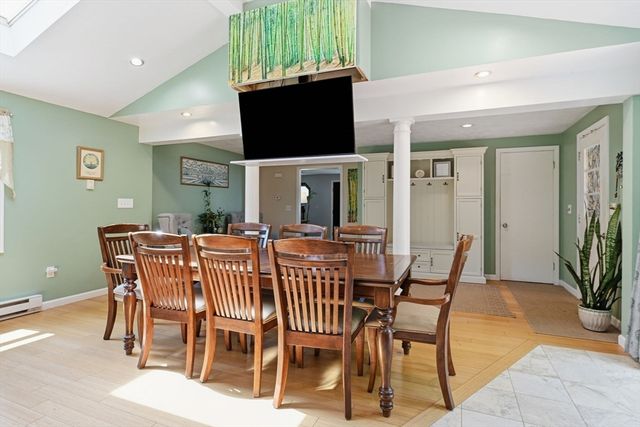160 East St, South Hadley, MA 01075