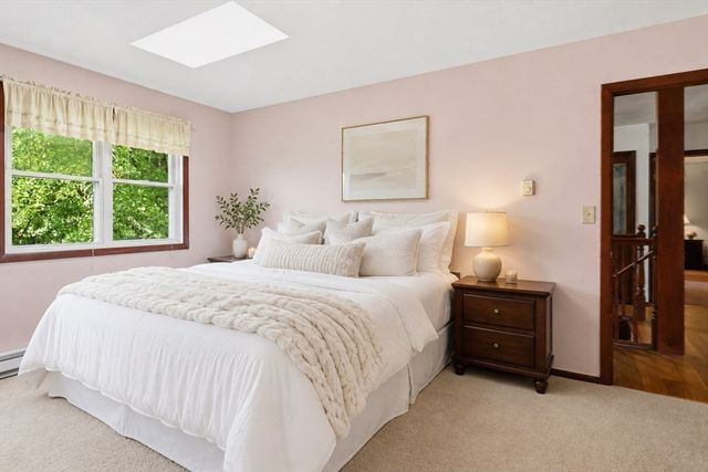 160 East St, South Hadley, MA 01075
