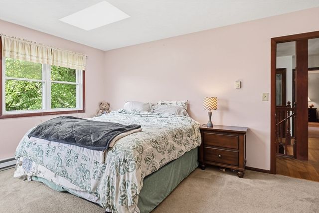 160 East St, South Hadley, MA 01075