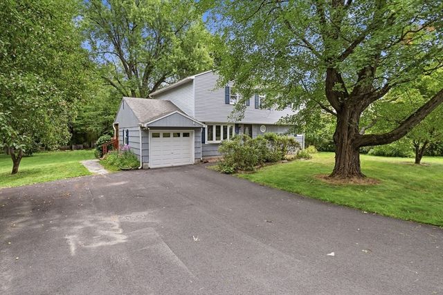 160 East St, South Hadley, MA 01075