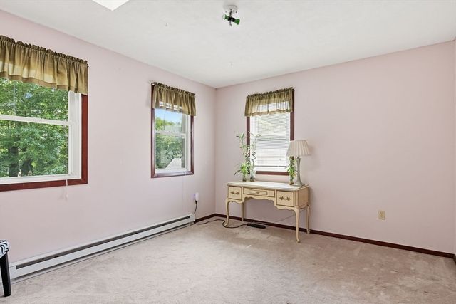160 East St, South Hadley, MA 01075