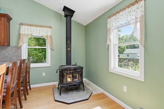 160 East St, South Hadley, MA 01075