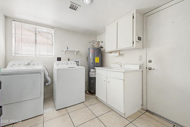 2031 W MADERO Avenue, Mesa, AZ 85202