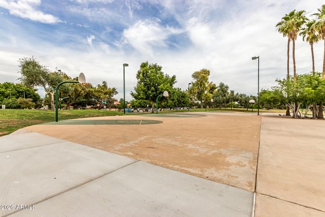 2031 W MADERO Avenue, Mesa, AZ 85202