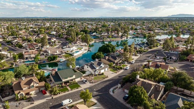 2031 W MADERO Avenue, Mesa, AZ 85202