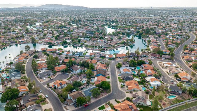 2031 W MADERO Avenue, Mesa, AZ 85202