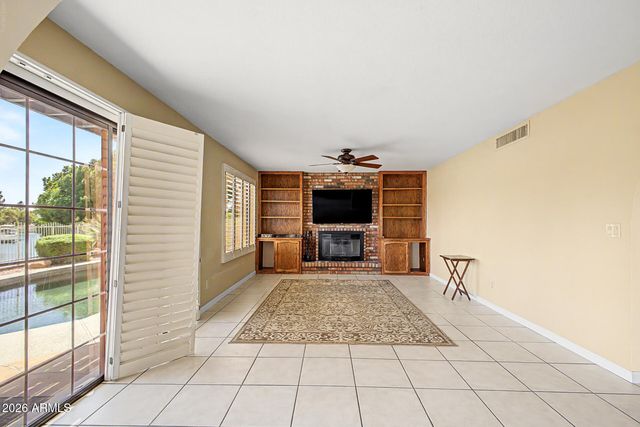 2031 W MADERO Avenue, Mesa, AZ 85202