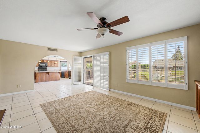 2031 W MADERO Avenue, Mesa, AZ 85202