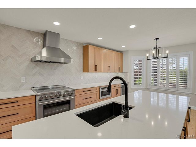 9267 S Cedar Hill Way, Lone Tree, CO 80124