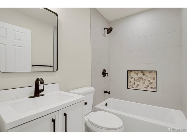 9267 S Cedar Hill Way, Lone Tree, CO 80124