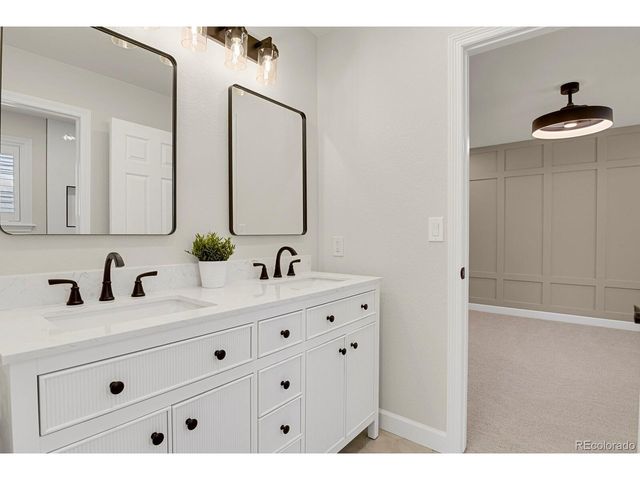 9267 S Cedar Hill Way, Lone Tree, CO 80124